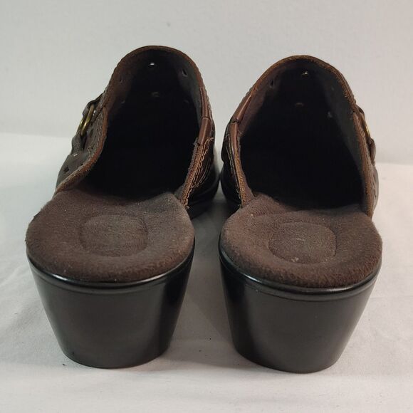 CLARKS Brown Leather Slip-On Clogs Mules Sz 8 Women's Dress & Casual Shoes - Picture 7 of 8